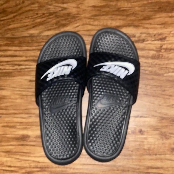 Nike Shoes - Nike slides